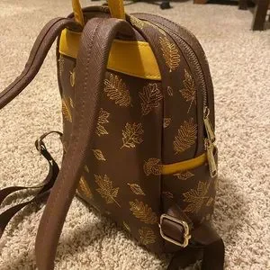 Loungefly Winnie the Pooh brown and yellow with autumn leaves new s-l400.jpg main image 3
